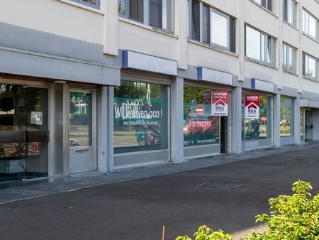 espace de bureaux avec visibilité exceptionnelle tirlemont