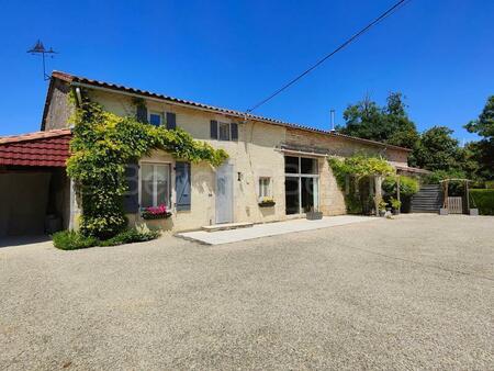 belle maison en pierres avec gîte et 1 2 ha de terrain