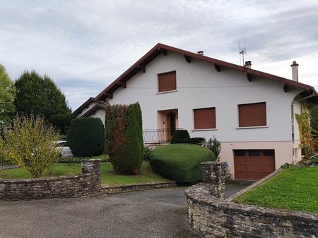 coup de coeur pour cette maison des années 1970 dans le doubs.superficie:137m2+atelier ind