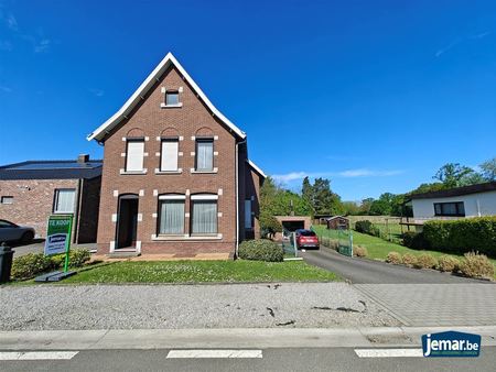 vrijstaande woning meet zeer veel potentieel!