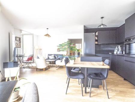 ref 2549- appartement t3 avec terrasse- residence avec ascenseur