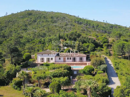 propriété avec piscine bormes-les-mimosas (83)