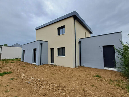 maison neuve cambes en plaine (10min de caen)