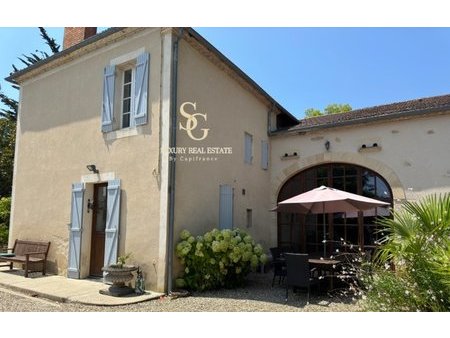 belle maison de maître proche de sauveterre de guyenne avec 8 chambres et parc de 1 8 hect