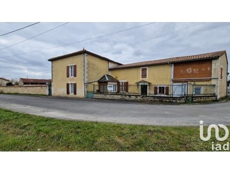 vente maison de village 6 pièces de 134 m² à souvigné (16240)