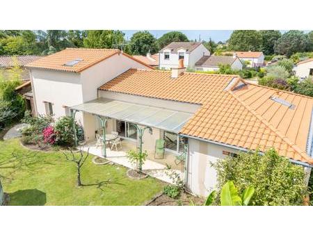 vente maison à clisson (44190) : à vendre / 149m² clisson