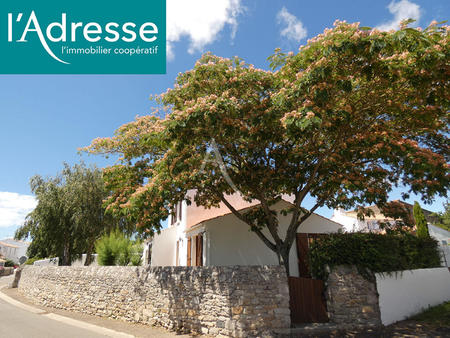 vente maison à noirmoutier-en-l'île (85330) : à vendre / 116m² noirmoutier-en-l'île