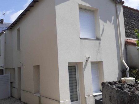 vente maison 3 pièces de 57 m² à les lucs