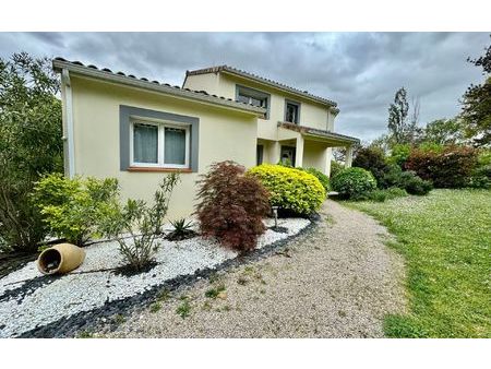 maison montjoire m² t-5 à vendre  525 000 €