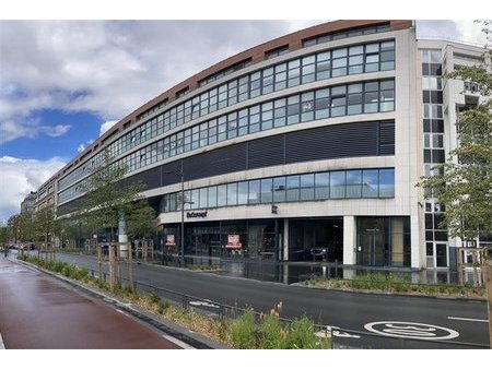 location bureau lille 734 m²