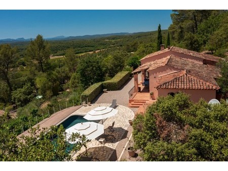 provence - var: aantrekkelijke  charmante provençaalse villa (3 sk  3 bk) met fraai zwemba