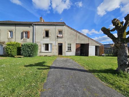 maison mitoyenne d'environ 92 m2 avec jardin et garage à bersac sur rivalier 87370