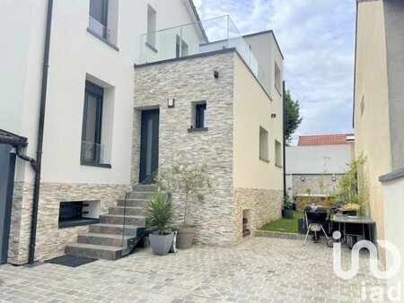 vente maison 6 pièces de 160 m² à arcueil (94110)