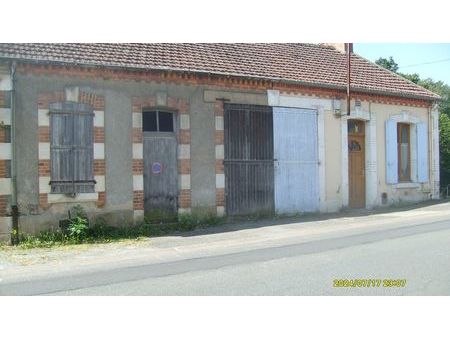 maison de ville à la campagne