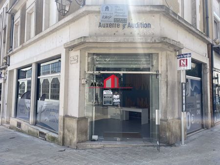 local commercial 125 m² auxerre