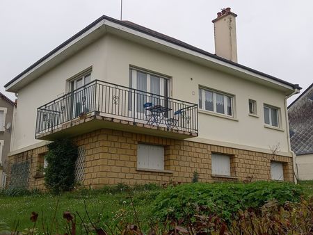 maison individuelle édifiée sur sous-sol - secteur signy-l'abbaye