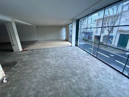 appartement 1 pièce 95 m²