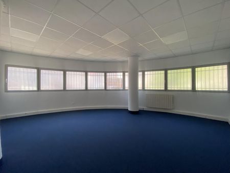 bureaux 628 m²