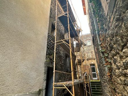 urgent maison de ville 75m2 + 2 caves