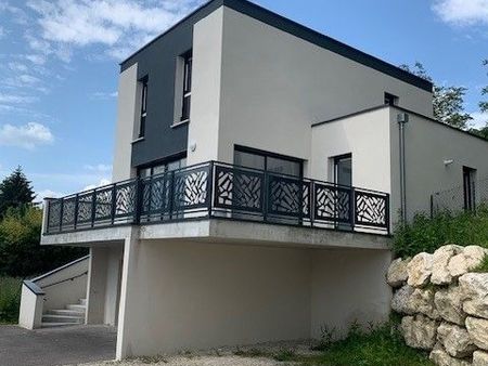 maison 5 pièces 111 m²