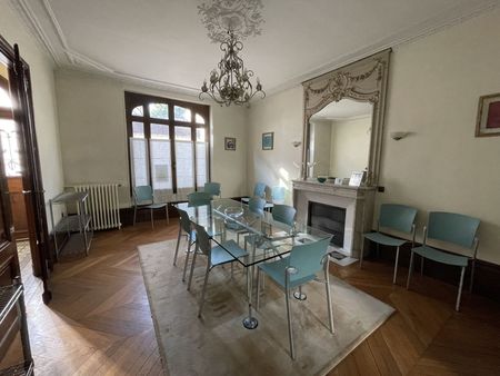 maison 9 pièces 170 m²