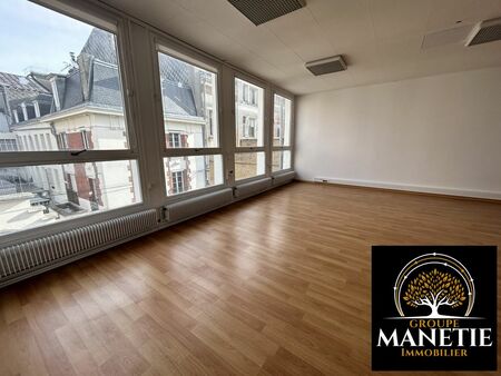 bureaux 8 pièces 215 m² arras