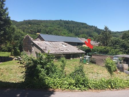 maison a rénové dans hameau tranquille