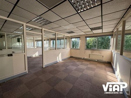 bureaux 225 m²