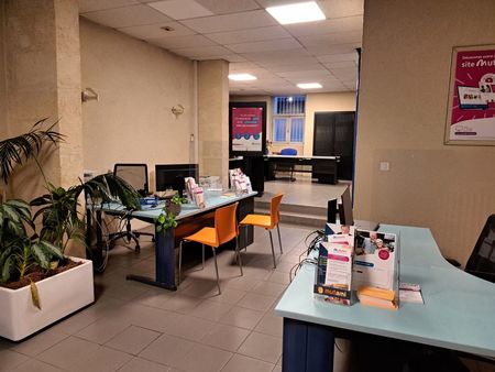 a saisir superbe emplacement immeuble pierre bureaux proximite gare saint jean