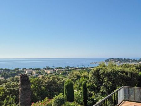 maison à vendre - 5 pièces - 160 m2 - cavalaire sur mer - 83 - provence-alpes-cote-d-azur