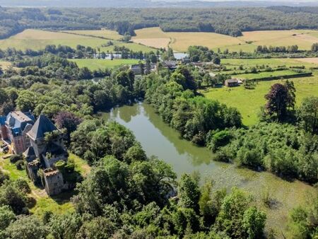 terrain de plus de 10 hectares à vendre à serinchamps