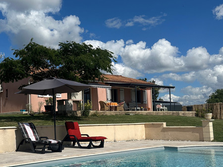 belle maison de 3 chambres avec piscine et magnifiques vues