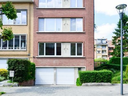 appartement prêt à emménager avec un grand jardin de ville