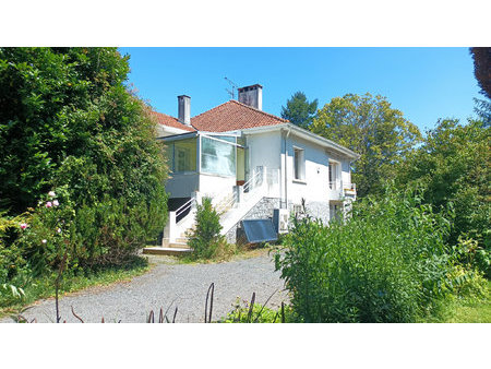 maison avec belle parc au coeur de oradour sur vayres