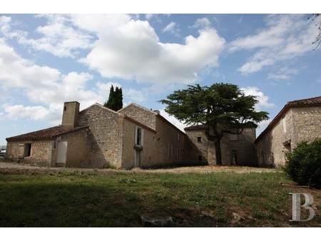 corps de ferme à vendre à agen