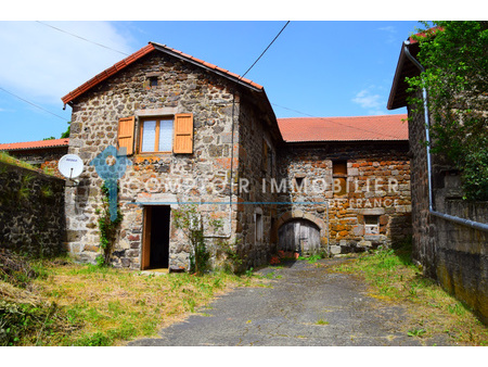 dépt. 07 - a vendre secteur coucouron - ancienne ferme de 350 m² env. - parcelles de 330 m