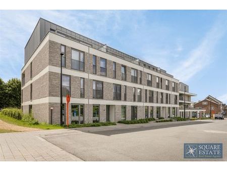 gelijkvloers appartement met tuin en parking