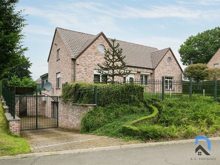 prachtige woning op toplocatie met ruime tuin