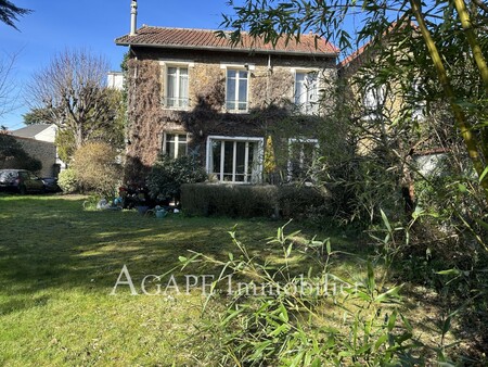 maison de luxe à vendre à la varenne saint hilaire