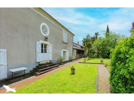 vente maison 20 pièces 490 m² auch (32000)