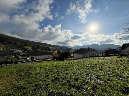 très belle parcelle de terrain à bâtir sur macornay