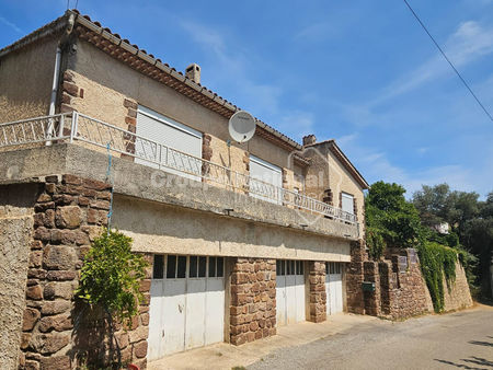 maison t5 avec jardin  garage( env.70 m2) à les mayons.