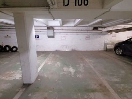 emplacement de parking couvert