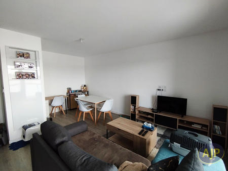 vente appartement 2 pièces à montaigu (85600) : à vendre 2 pièces / 48m² montaigu