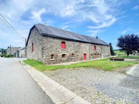 ferme de charme avec d’immenses possibilités.