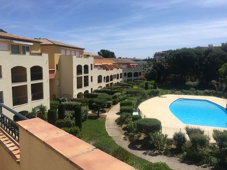 appartement meublé de standing avec piscine  tennis proche mer