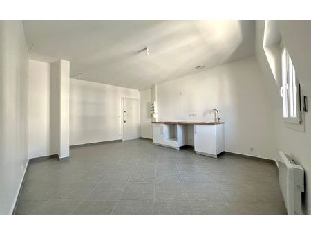 location appartement  40.8 m² t-2 à créteil  1 000 €