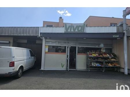 vente commerce 185 m² riom (63200)