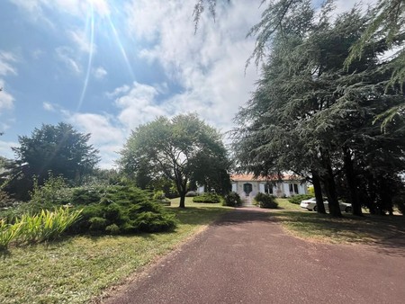 maison de luxe à vendre à la la jarrie