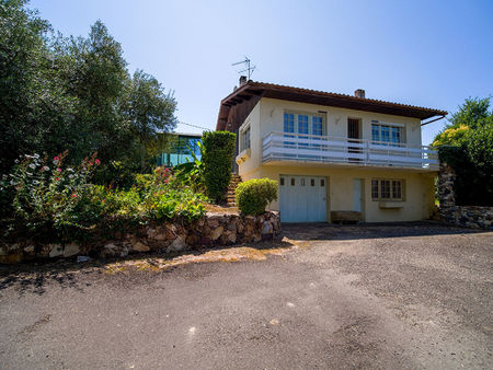 maison sur sous-sol dans un village dynamique  avec commerces !